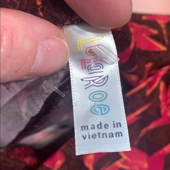 LulaRoe hummingbird leggings - Picture 3 of 5